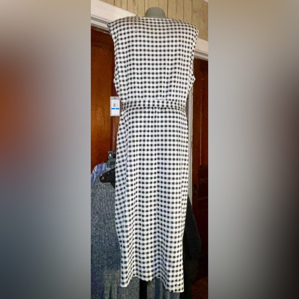 Chaus Brand Black and White Checkered Sleeveless Dress. Size XL - Picture 4 of 6